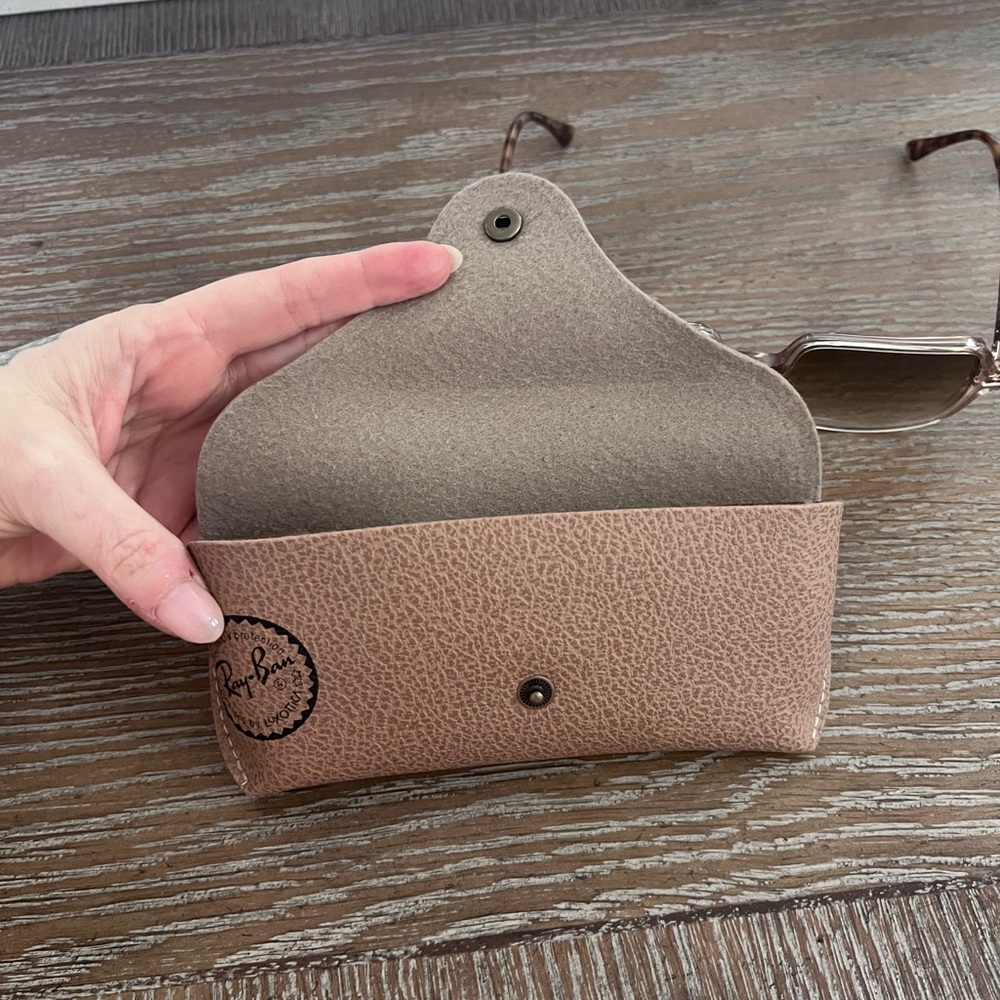 NWOT Ray-Ban Blush Sunglasses with Case - Picture 6 of 6